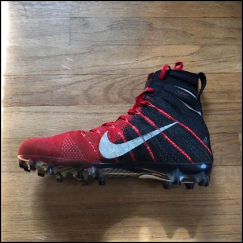 Football cleats - Picture 2 of 4